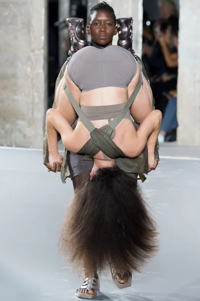 Look 22